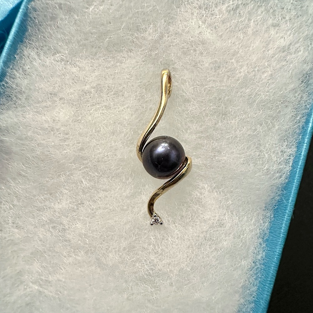 14k Yellow Gold “Waterfall” with Diamond & Black Pearl Pendant